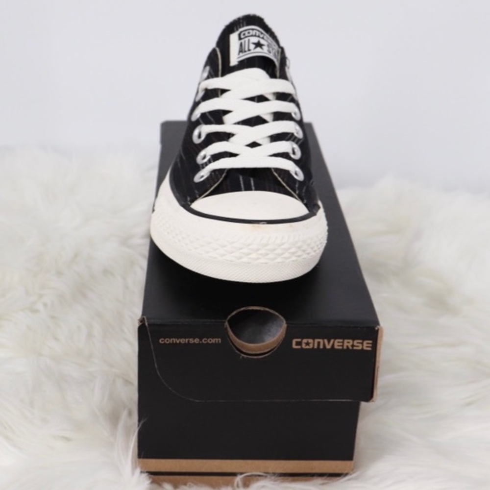 🌺✨$125 Retail✨🌺 Women low top - Picture 5 of 5